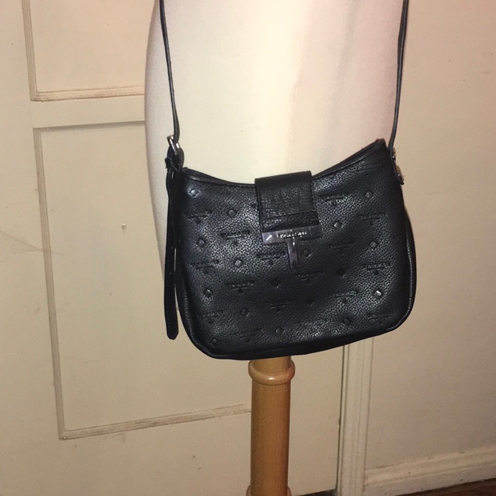 Crossbody purse